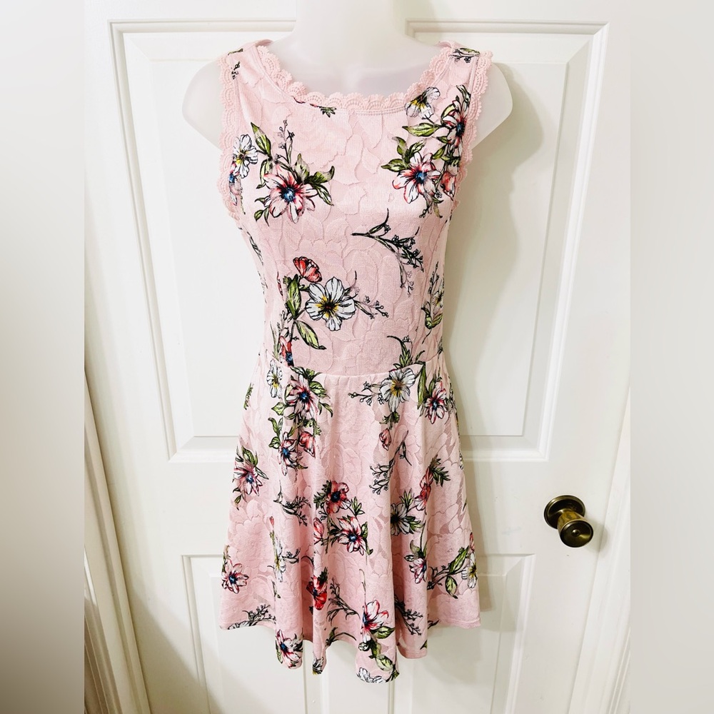 As U Wish light pink Floral Lace M Dress like new